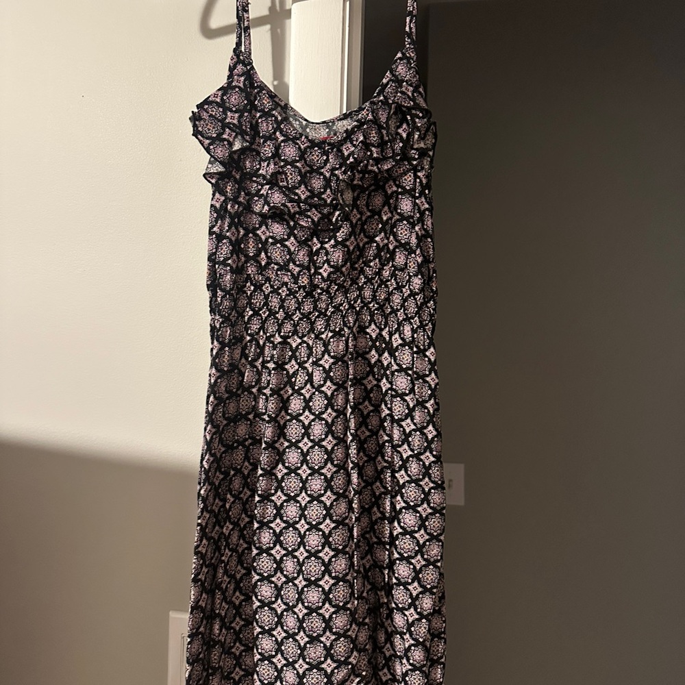 Elegant Black and Pink Patterned Dress